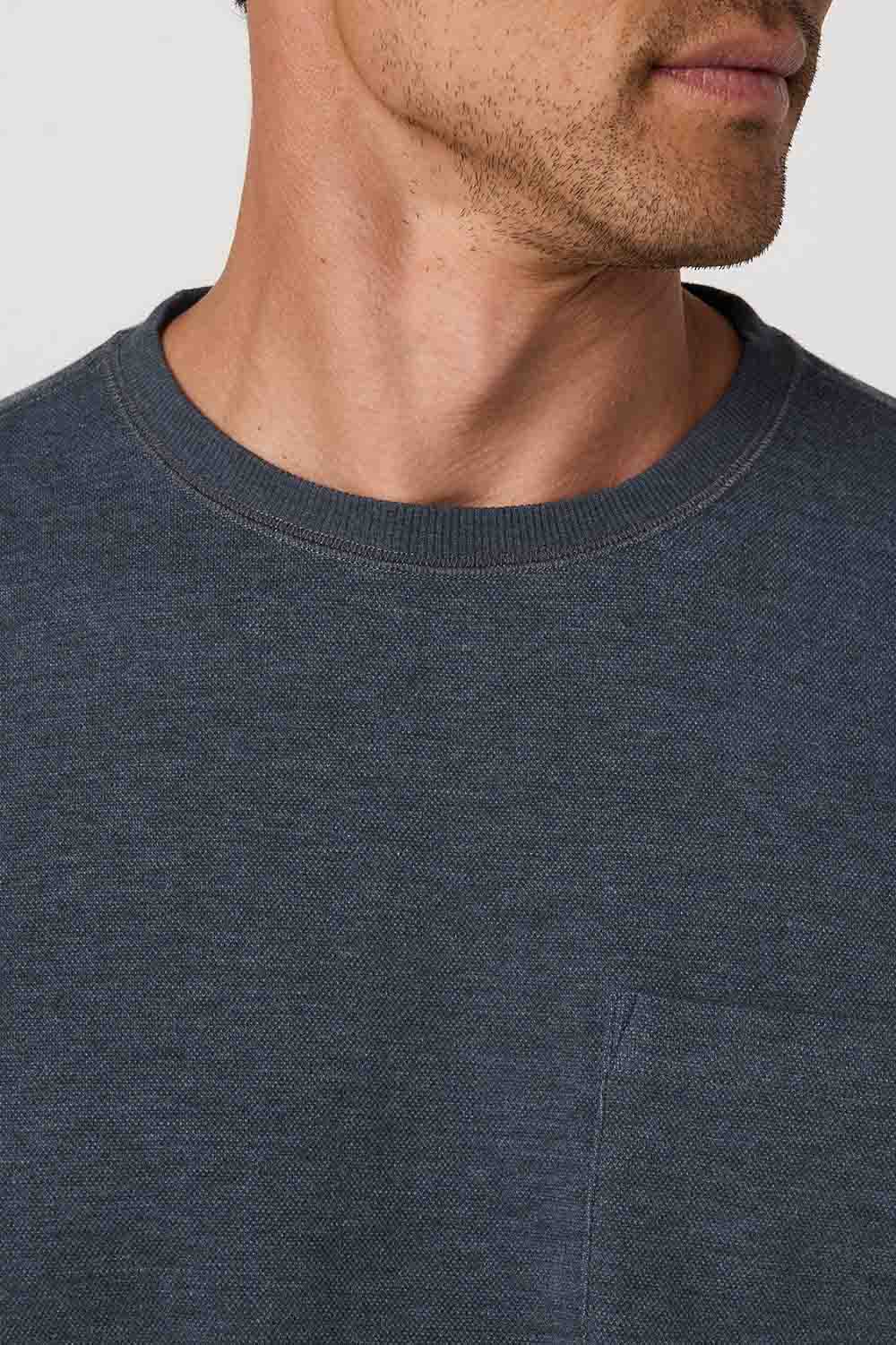 Vuori - Jeffreys Crew 2.0 - Navy Heather - Detail